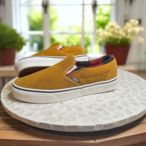 Vans Classic Slip-On Suede Cozy Hug Sherpa Lined Plaid Skate Shoes Mens 6 Womens - Picture 1 of 10